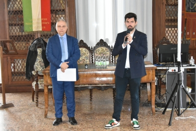 Il consigliere Senno alla presentazione del progetto Salva Te Stesso e gli Altri al liceo Foscarini di Venezia