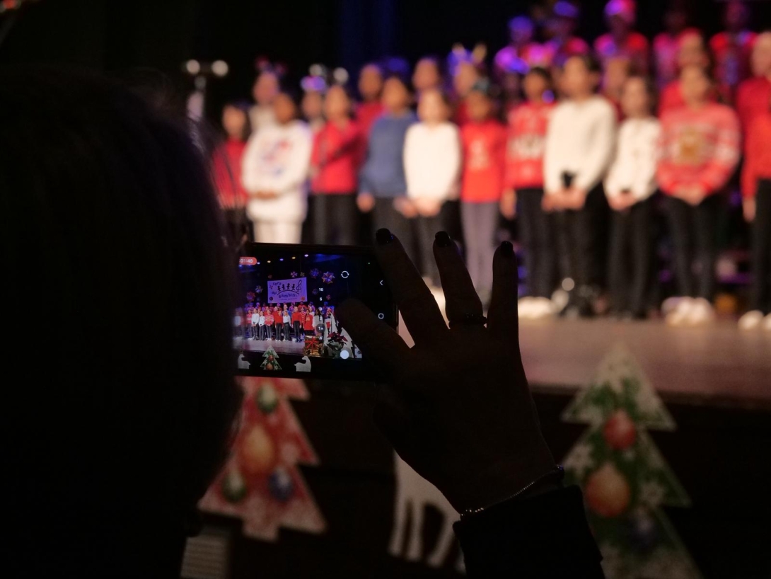 Teatro Aurora "Semplicemente Amici" Coro dei Bambini dell’IC “Grimani”