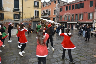 L'assessore Mar a San Leonardo per Nadal coi fioi