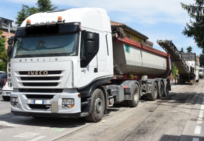 Lavori di asfaltaturaDSC_2937.jpg