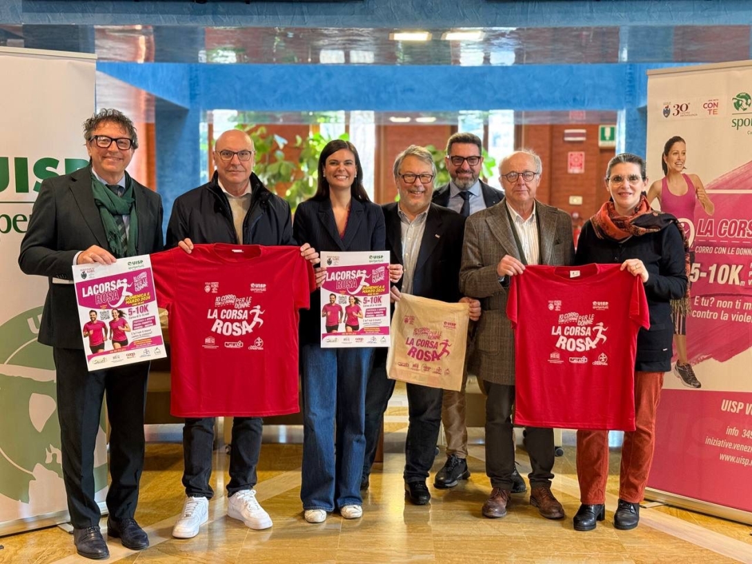 Damiano alla conferenza stampa Corsa Rosa 2026