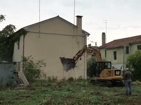 Il sindaco Venturini all'abbattimento case di via Trieste a Marghera