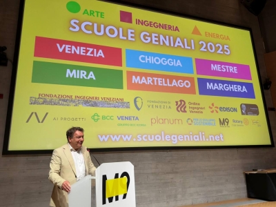 Assessore Massimiliano De Martin premio “Scuole geniali 2025”