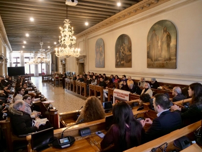 La presidente Damiano con l'assessore Venturini incontrano delegazione iraniana a Ca' Farsetti