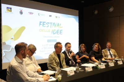 Sindaco Venturini presentazione Festival delle Idee