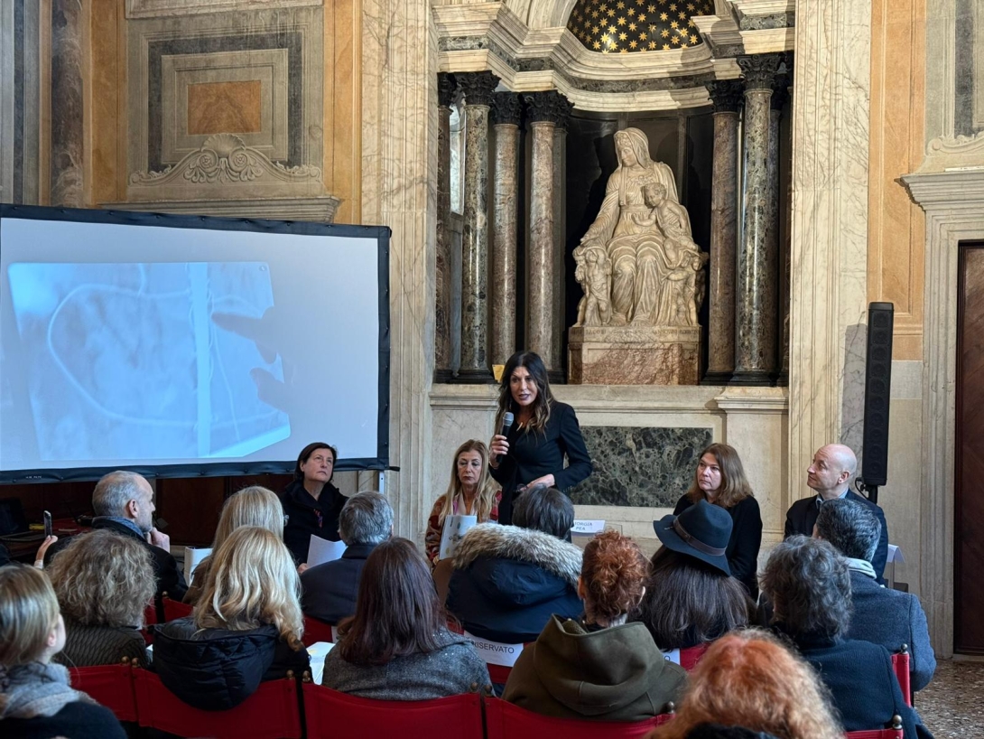 restauro 4 porte palazzo ducale