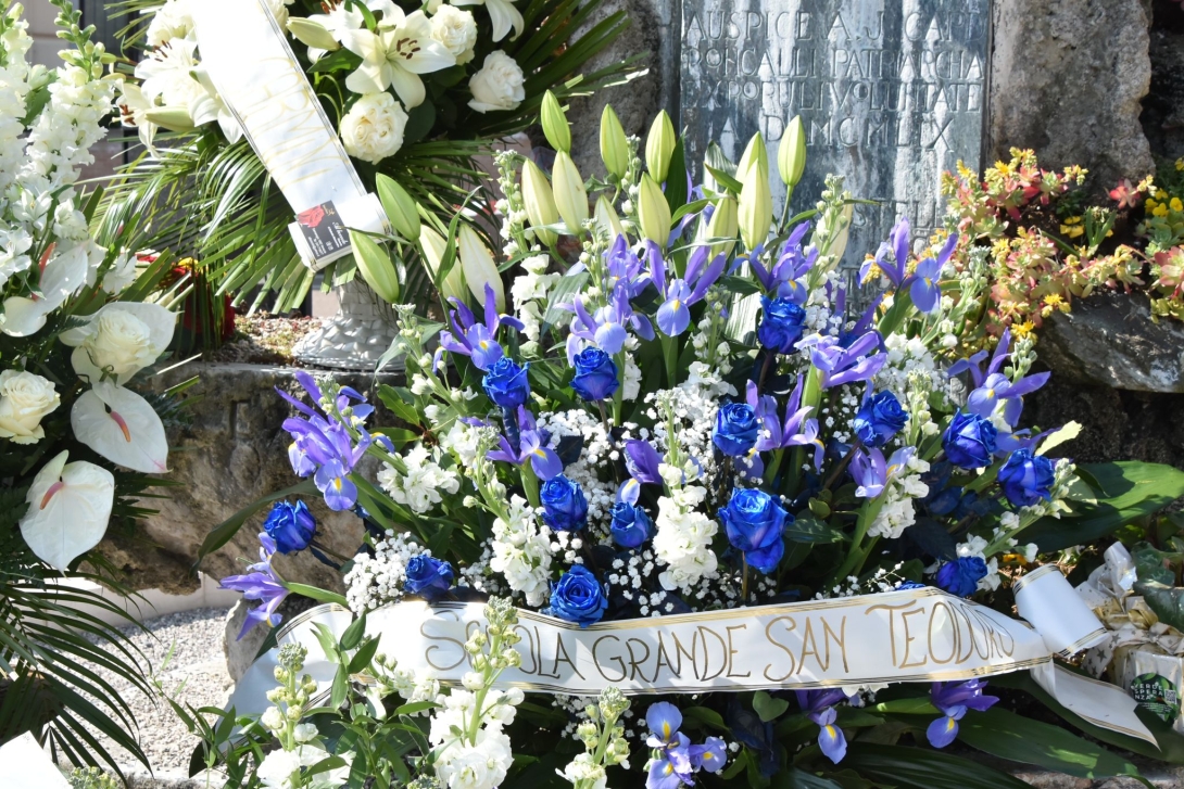 Cerimonia dell'Infiorata in piazzetta Santa Lucia