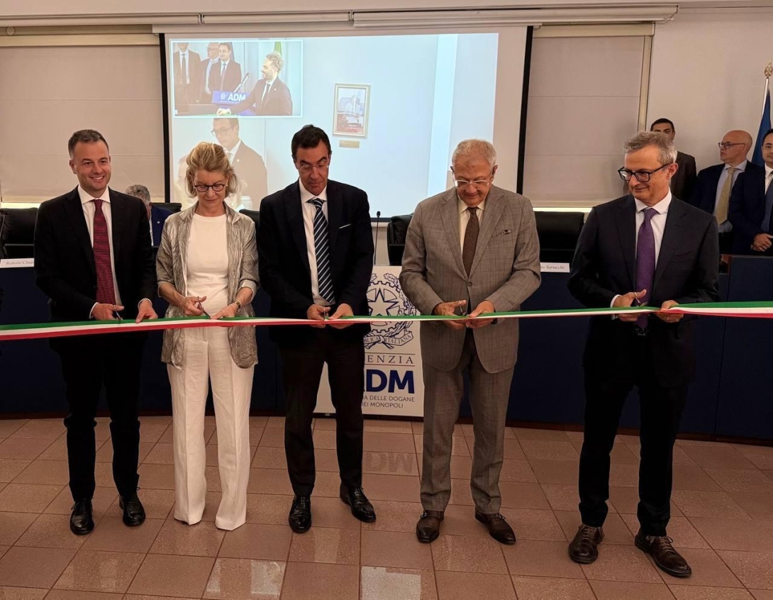 Il sindaco Venturini all'inaugurazione della Direzione territoriale dell'Agenzia Dogane e Monopoli