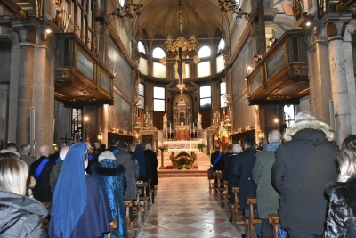 L'assessore Pesce alla messa in onore di santa Barbara, patrona dei Vigili del Fuoco e della Marina Militare