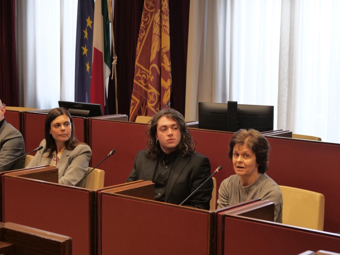 La presidente Damiano alla c.s. flashmob contro il bullismo - Non restare a guardare