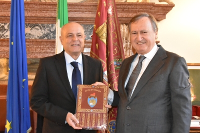 Il sindaco Brugnaro riceve il nuovo questore di Venezia Antonio Sbordone
