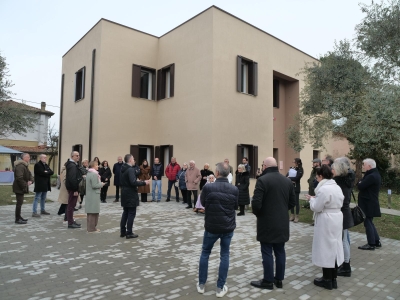 Venturini all'inaugurazione del Condominio Sociale di via Parolari a Zelarino