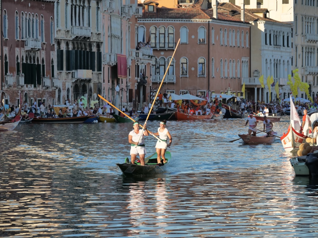 Regata Storica 2026 - Donne su Mascarete a due remi