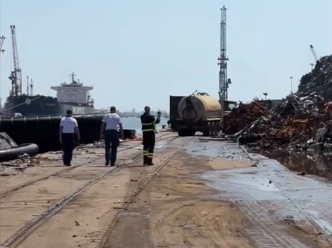 Incendio domato terminal Porto Marghera