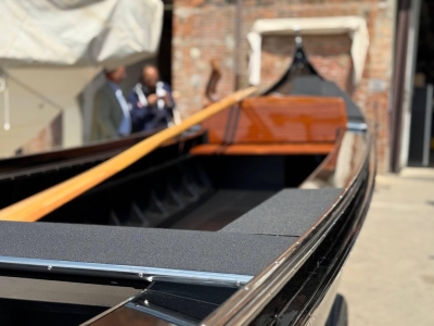 Varo gondola da Parada 13 maggio Venezia