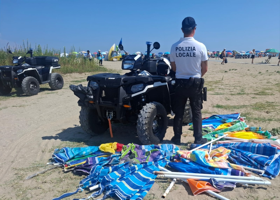Controlli spiaggia Polizia locale