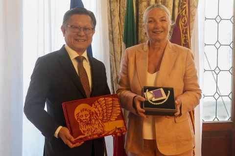 Incontro vicesindaco Zaccariotto direttore generale Ufficio di Rappresentanza di Taipei a Milano, Riccardo Tsan-Nan Lin