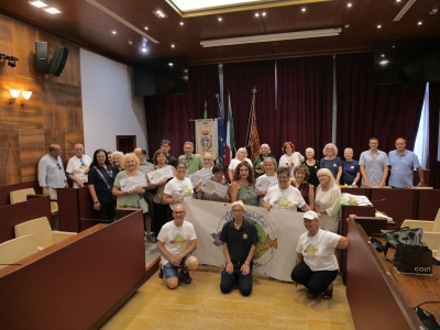 La consigliera Mar alla consegna proventi Giardino ritrovato edizione primaverile