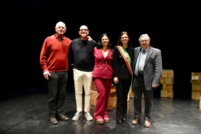 La presidente Damiano allo spettacolo Mili muoi, l'esodo dei miei per il Giorno del Ricordo 2026 al teatro del Parco