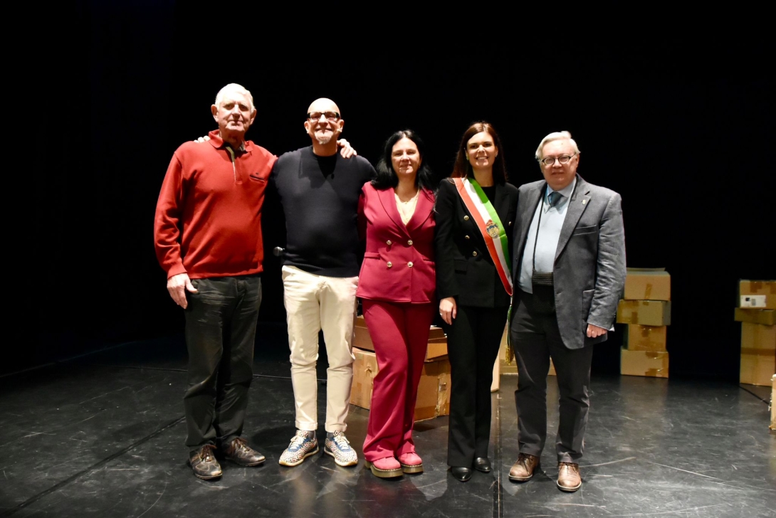 La presidente Damiano allo spettacolo Mili muoi, l'esodo dei miei per il Giorno del Ricordo 2026 al teatro del Parco