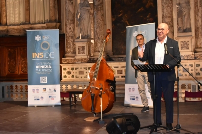 L'assessore D'Anna alla scuola Grande di San Rocco per l'incontro nazionale di studi ACLI